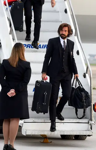Pirlo jogou no AC Milan entre 2001/02 e 2010/11, e na Juventus de 2011/12 a 2014/15