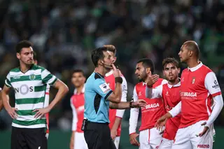 Carlos Xistra foi o árbitro do Sporting-Sporting de Braga