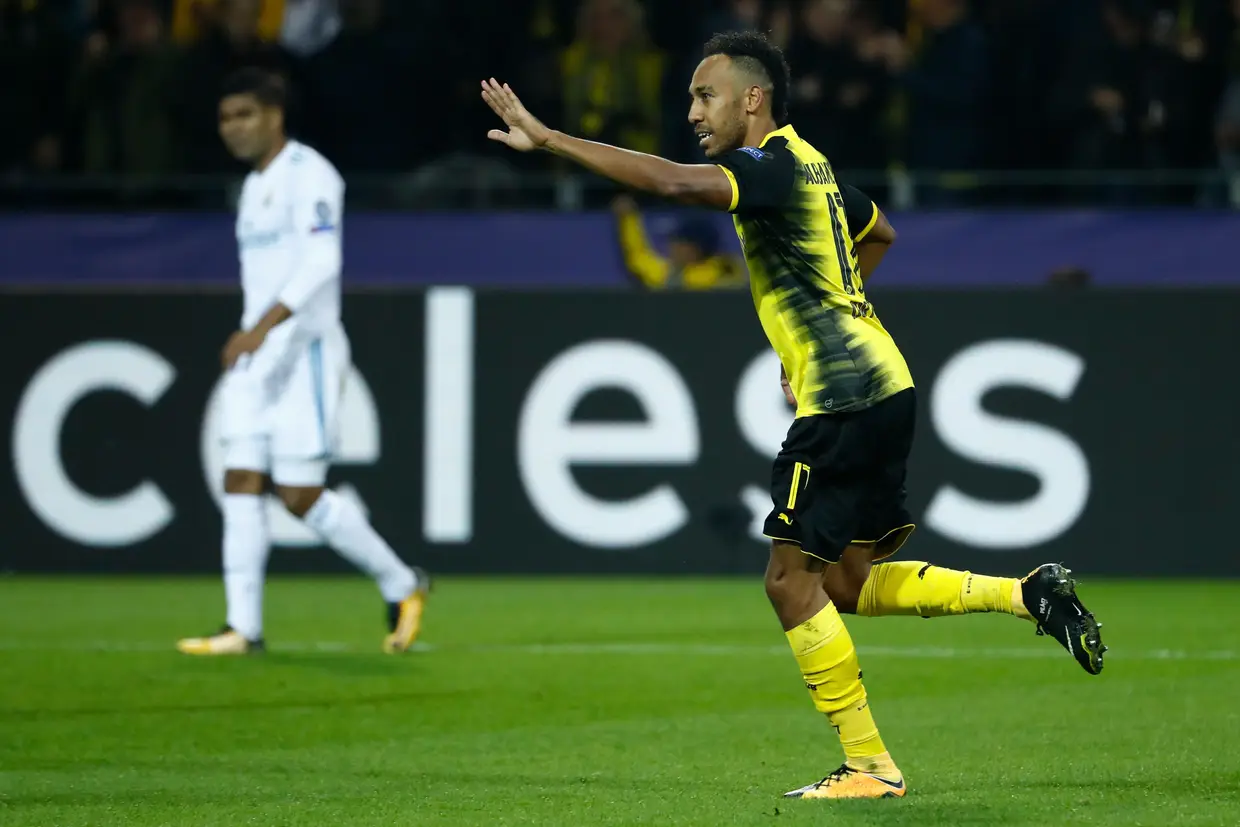 Aubameyang (avançado/Gabão)