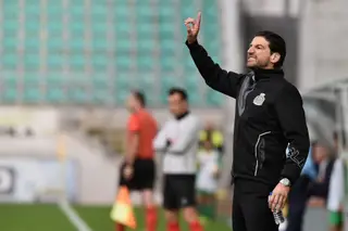 “Depois do Braga, fiquei desempregado. Fiz um período sabático, fundamental para esta vida tão absorvente. Estive em Itália, a acompanhar o treinador do Nápoles, Maurizio Sarri. Reciclei conceitos”