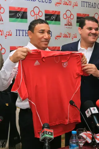 No dia em que é apresentado como treinador do Al lttiha Tripoli, da Líbia
