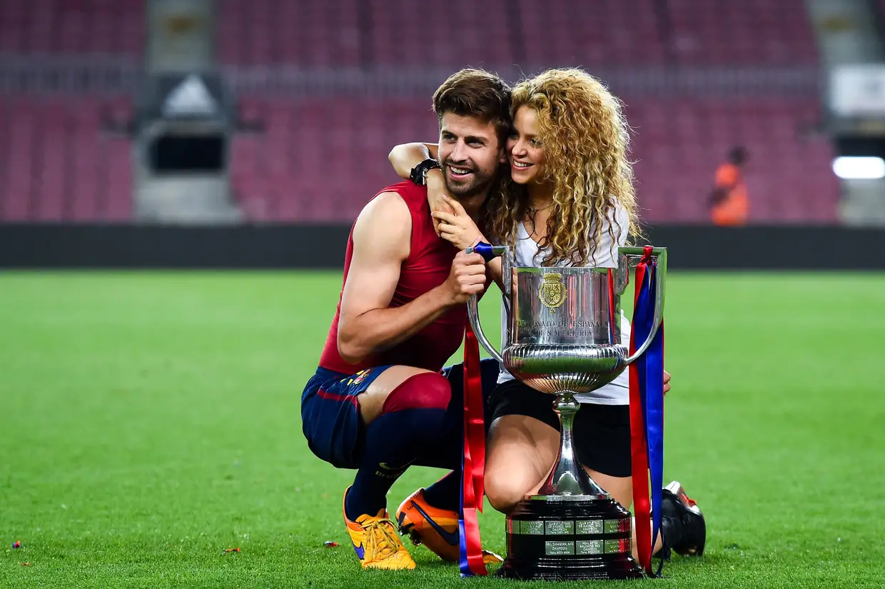 O catalão Piqué (na foto, com Shakira, com quem é casado) esteve entre os melhores em 2010, 2011, 2012, 2015 e 2016
