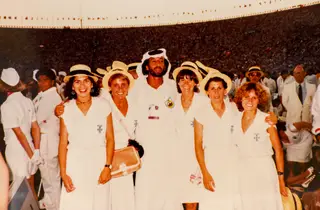 Aurora, a segunda à direita, participou nos Jogos Olímpicos (JO) de Los Angeles, em 1984. Aqui junto a outros atletas da comitiva portuguesa