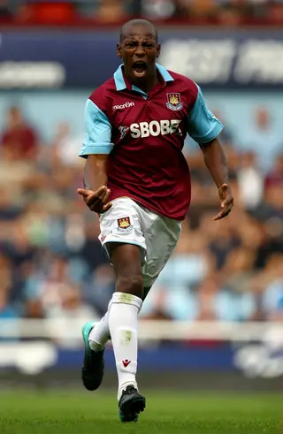Com a camisola do West Ham