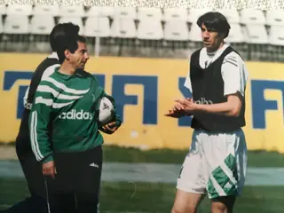 Já como jogador do Sporting, na foto com Otávio Machado