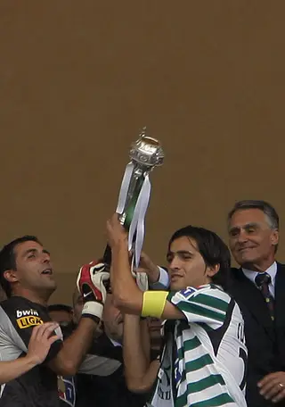 Em 2007, o Sporting conquistou a Taça de Portugal com uma vitória sobre o Belenenses, no Jamor, por 1-0. Custódio ergue a Taça com o guarda redes Ricardo