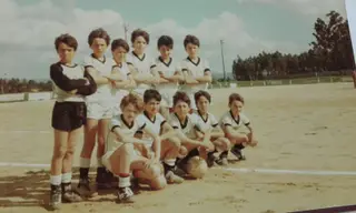 João Tomas, ao centor em baixo, foi capitão da sua equipa de infantis, com 10 anos.