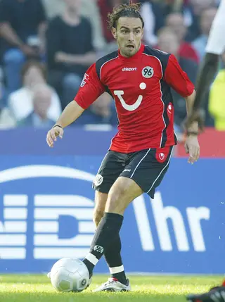 Ricardo Sousa no Hannover, onde acabou por sofrer uma lesão que o levo a ser emprestado ao De Graafschap da Holanda