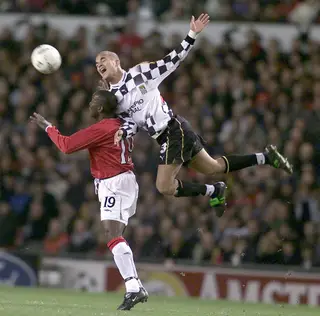 Frechaut num lance acrobático enquanto jogador do Boavista