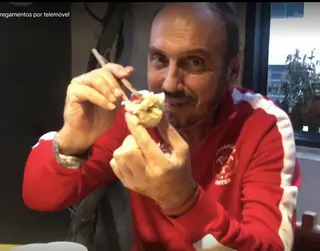 Na China, Cajuda aprendeu a gostar de Hot-Pot, comida tradicional picante