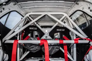 Um “roll-bar” com homologação FIA