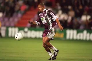 Edgar em ação, com o equipamento alternativo do Málaga