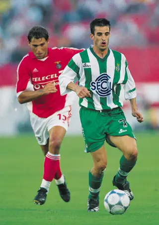 Marco Ferreira, à direita, como jogador do Vitória de Setúbal, clube onde esteve de 1999 a 2002