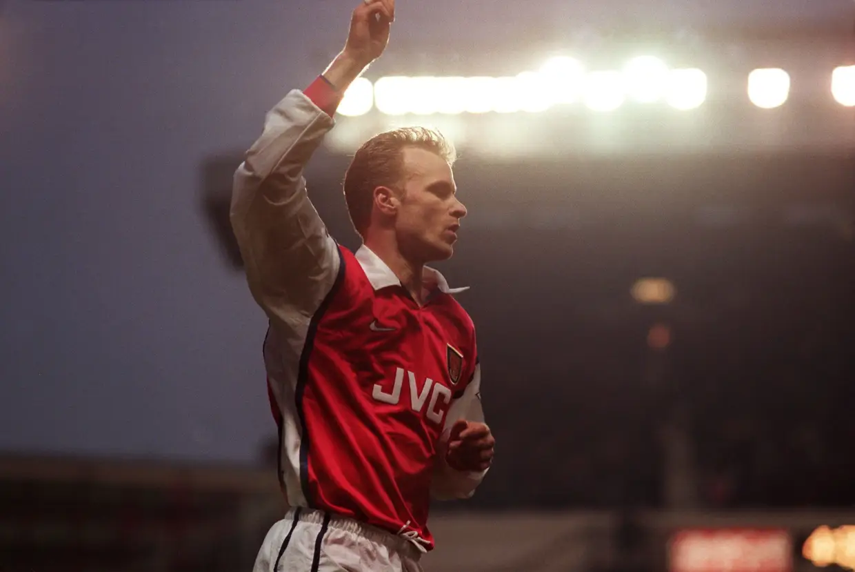 Avançado: Dennis Bergkamp