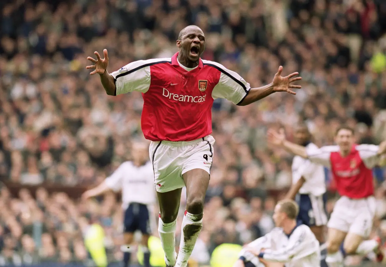 Médio centro: Patrick Vieira