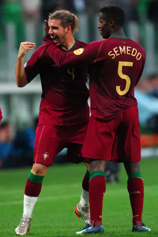 Semedo Festeja com Miguel Veloso um golo que este acabou de marcar pela seleção de sub-21