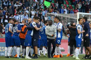 Falta um ponto mas já se vai festejando o título no FC Porto