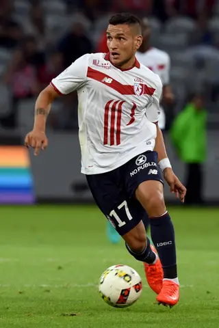 Rony com o equipamento do Lille