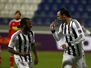 Manuel Fernandes, à esquerda fez amizade com Hugo Almeida, à direita, no Besiktas