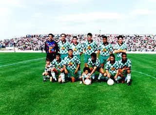 João Manuel Pinto, o quarto em pé, a contar da direita, no Campomaiorense