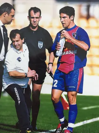 Bruno Aguiar, à direita, esteve emprestado ao Alverca, onde teve José Couceiro, à esquerda, como treinador