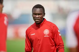 Pione Sisto, nasceu nos campos de refugiados do Uganda, mas cresceu, desde os dois meses de vida, na Dinamarca