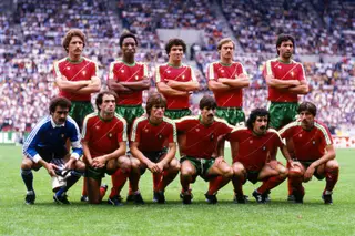 António Sousa, 3º em baixo à esquerda, no 11 da seleção nacional de 1986
