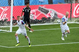 Finnbogason marca o golo do empate em Moscovo
