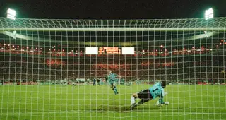 Southgate, no momento em que falha o penálti que impediu a Inglaterra de chegar à final do Euro 1996