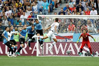 Varane a marcar frente ao Uruguai