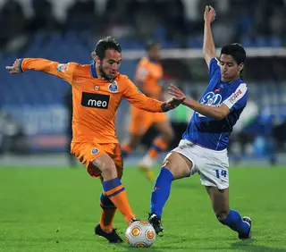 André Almeida (à direita) no Belenenses