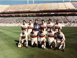 Rui Águas, o 1º em pé à esquerda, no Reggiana de Itália, clube onde terminou a sua carreira de jogador