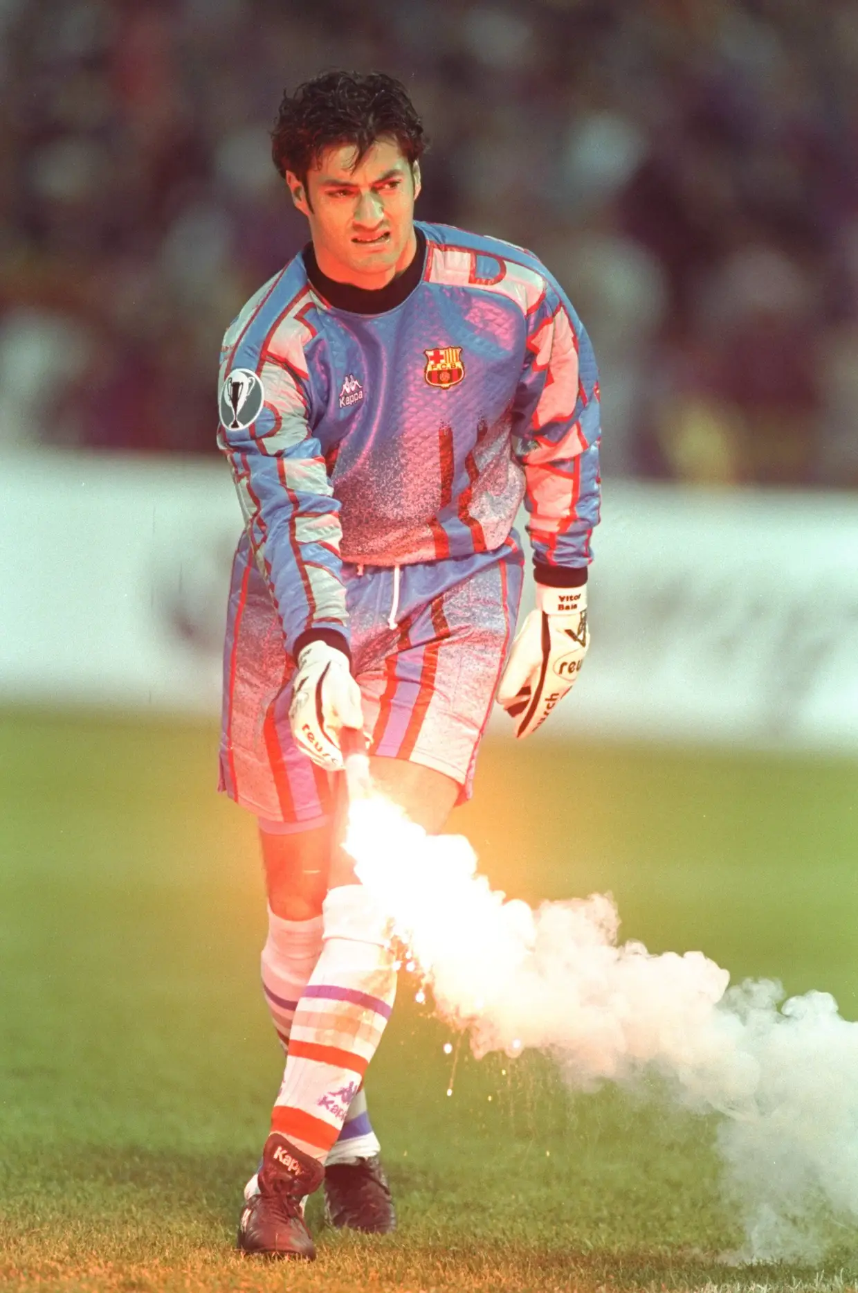 Depois de oito épocas no FC Porto, Vítor Baía mudou-se para o Barcelona, em 1996/97