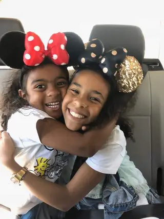 As filhas de Varela, Serena e Melissa, de 6 e 11 anos