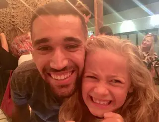 Dois dos três filhos de José Morais