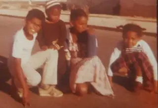 Abel (à esquerda) com os três irmãos