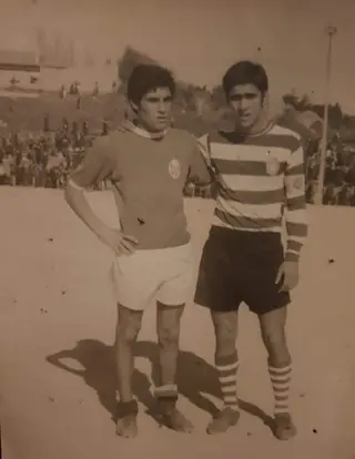 Apesar de ser benfiquista ferrenho o pai de Sílvio (à direita) jogou pelo Sporting