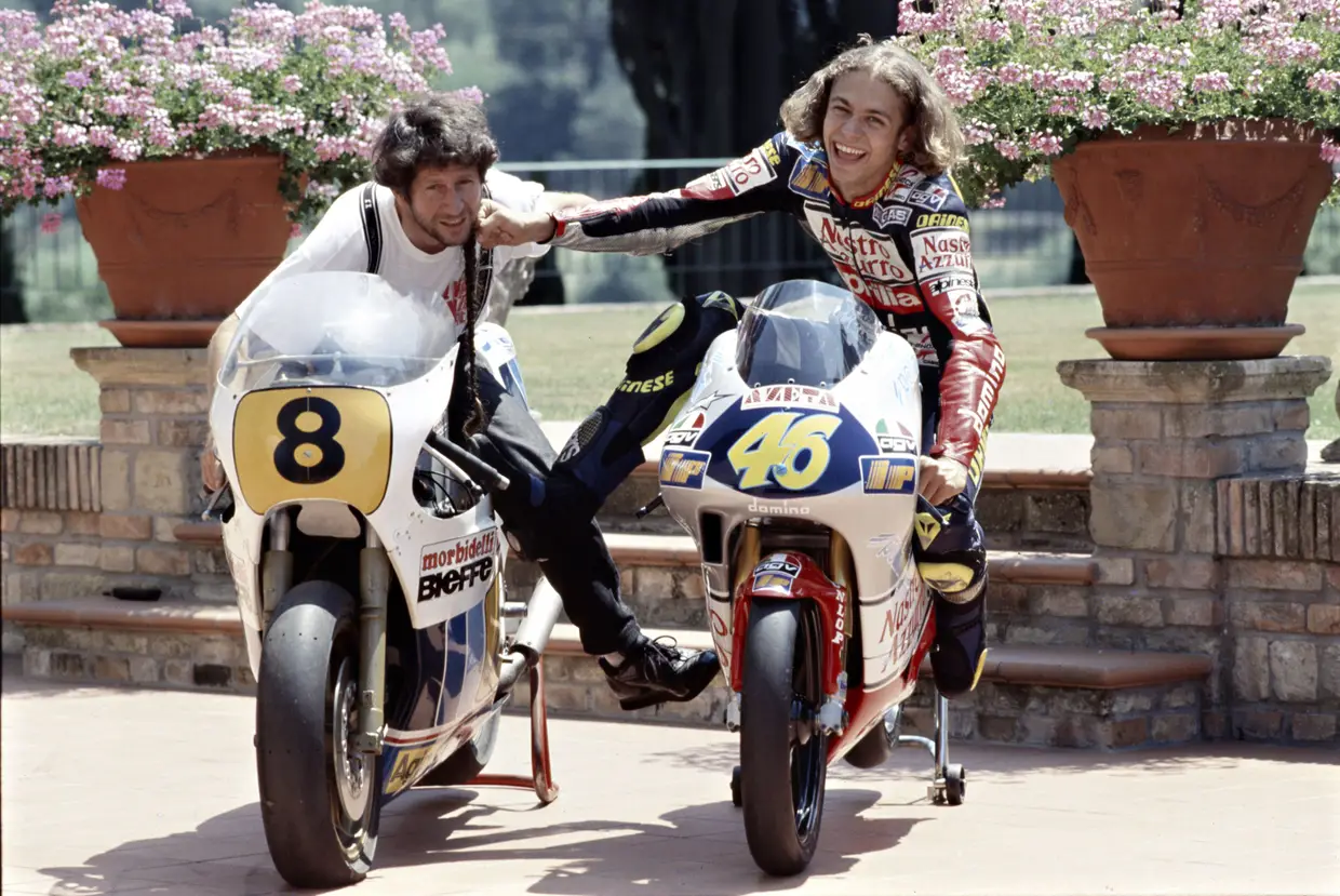 Fotografado com o pai Graziano em 1997, ano do primeiro título mundial, ainda nas 125 cc