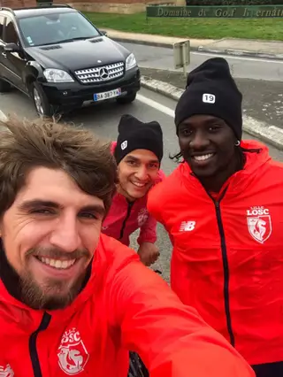 Éder (à direita) com Rony Lopes e Xeca (à esquerda), colegas de equipa no Lille