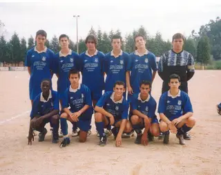 Éder (em baixo à esqierda) começou por jogar no ADC Adémia
