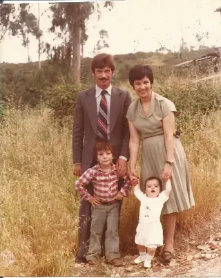 Gaspar (em baixo à esquerda), com os pais e irmão