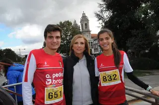 Sameiro Araujo (ao centro) com os atletas Rui Jorge e Mariana Machado