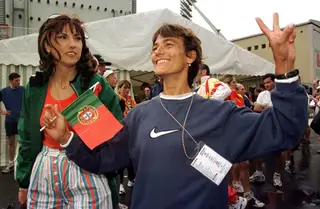 Sameiro Araújo e Manuela Machado, em Gotemburgo, após a conquista do título mundial da maratona, em 1995
