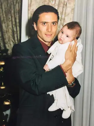 Tiago com a filha, Maria João, ao colo