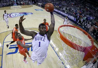 Este é Zion Williamson. Há quem diga que é o próximo LeBron James e será uma das atrações principais do March Madness de 2019