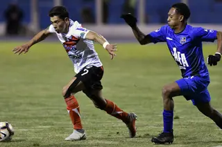 79% de posse, 54 remates, 15 tiros à baliza – e perder por 1-0 aos 92'