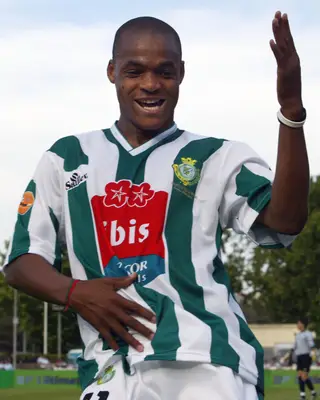 Meyong a celebrar um golo marcado ao serviço do V. Setúbal