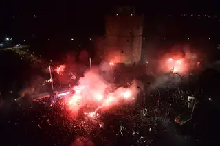 A festa do título nas ruas de Salónica