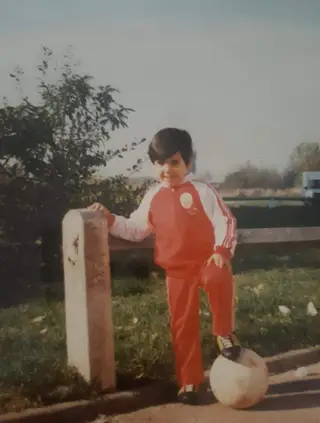 Com o equipamento do Benfica