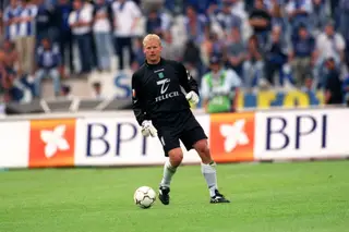 Duas vezes considerado o melhor guarda-redes do mundo, Schmeichel é também um dos melhores de sempre na Dinamarca - e está na história do futebol português